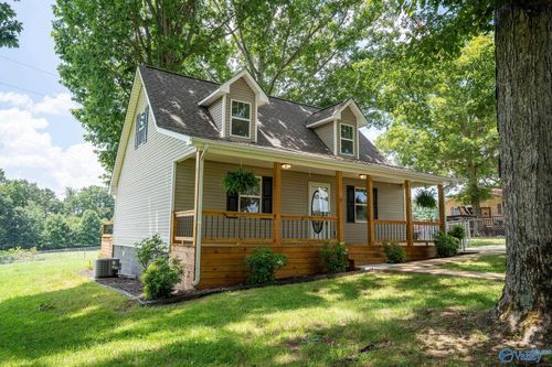 27 County Road 788, Ider, AL, 35981-4017 | Card Image