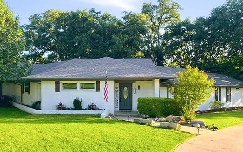 2208 Turtle Creek Dr, Sherman, TX, 75092-3024 | Card Image