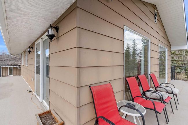 1008 Shawnee Dr Sw, House other with 3 bedrooms, 4 bathrooms and 6 parking in Calgary AB | Image 31