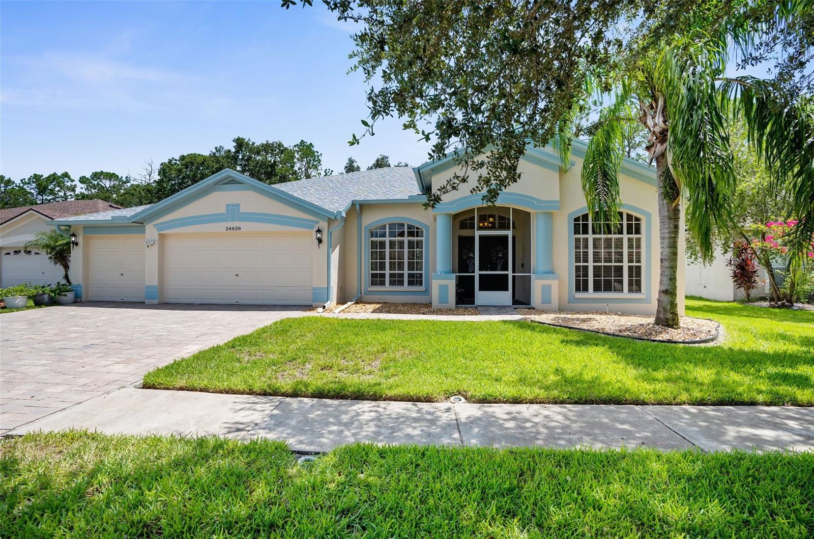 Arbor Green Pl, Zephyrhills, FL 33541