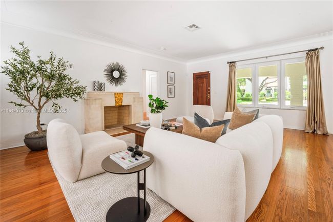 1015 Catalonia Ave, House other with 3 bedrooms, 3 bathrooms and null parking in Coral Gables FL | Image 8