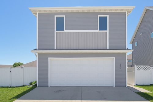 5072 43rd Ave S, Fargo, ND, 58104-3909 | Card Image