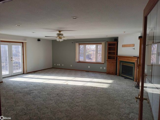 32669 Walnut Ave, Home with 3 bedrooms, 3 bathrooms and 2 parking in Coon Rapids IA | Image 10
