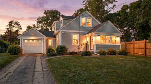 182 Woods Hole Rd, Falmouth, MA, 02540-1670 | Card Image