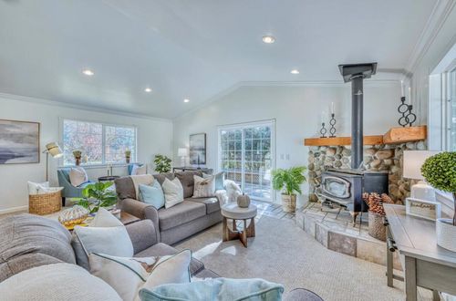 17209 Mcguffie Rd, Prunedale, CA, 93907-8754 | Card Image