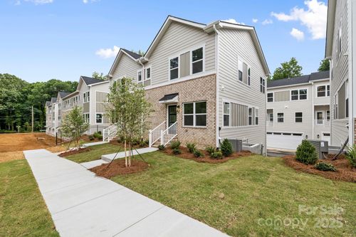 3928 Hager Dr, Charlotte, NC, 28208-4769 | Card Image