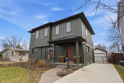 1935 Nakota Rd, Royal Oak, MI, 48073-1917 | Card Image