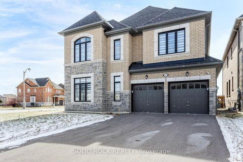2 Catherwood Crt, Brampton, ON, L6P2W1 | Card Image