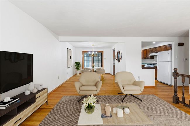 Living and Dining Room Combination | Image 6