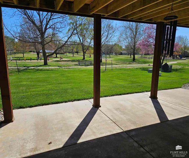 1605 Parkplace Court, House other with 3 bedrooms, 3 bathrooms and null parking in Abilene KS | Image 38