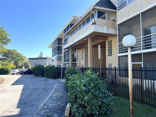 apt-325-4848 Nw 24th Ct, Lauderdale Lakes, FL, 33313-3325 | Card Image