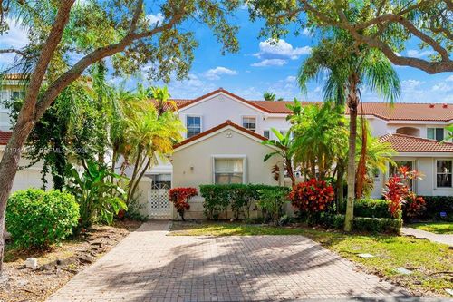 1551 Seagrape Way, Hollywood, FL, 33019-4862 | Card Image