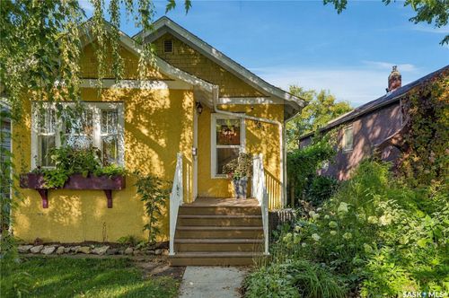 931 4th Avenue N, Saskatoon, SK, S7K2N5 | Card Image