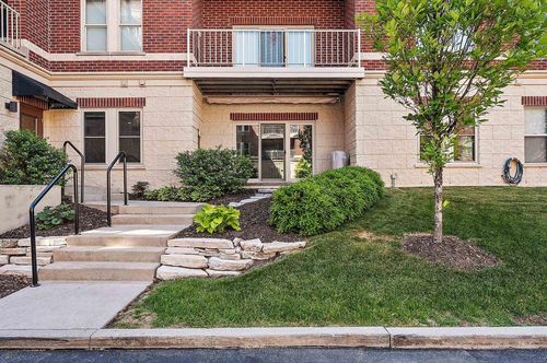 114b-118 S Washington, GREEN BAY, WI, 54301 | Card Image