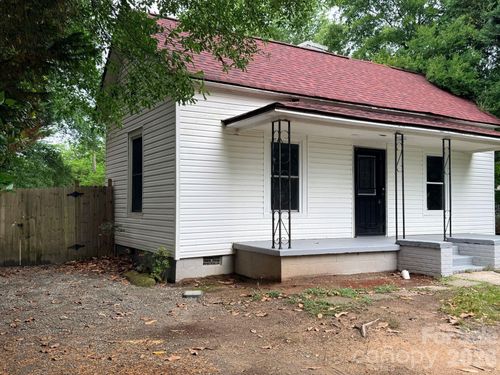305 N Poplar St, Gastonia, NC, 28054-3180 | Card Image