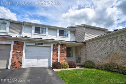 13031 Lockmoor Dr, Grand Blanc, MI, 48439-1577 | Card Image
