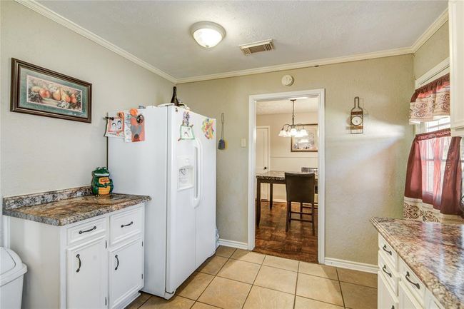 131 Laurel St, House other with 4 bedrooms, 1 bathrooms and 1 parking in Lake Jackson TX | Image 15