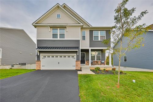 319 Knollwood Dr, Forks Twp, PA, 18040-8723 | Card Image