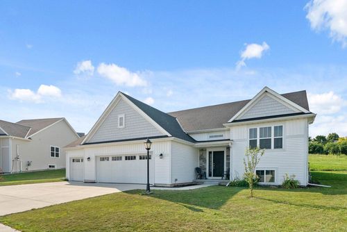 1688 Boulder Pass, Port Washington, WI, 53074-9755 | Card Image