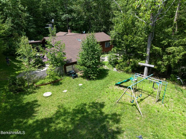 305 Shadow Ln, House other with 3 bedrooms, 3 bathrooms and null parking in Sandisfield MA | Image 30