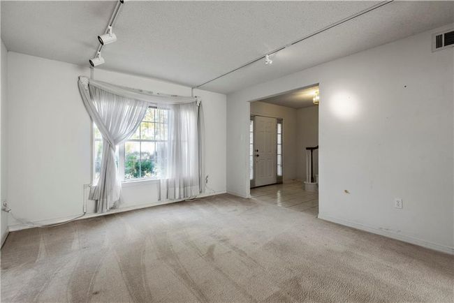 Living R | Image 8