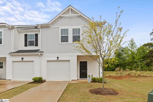 124 Telford Dr, Greenville, SC, 29617-1975 | Card Image