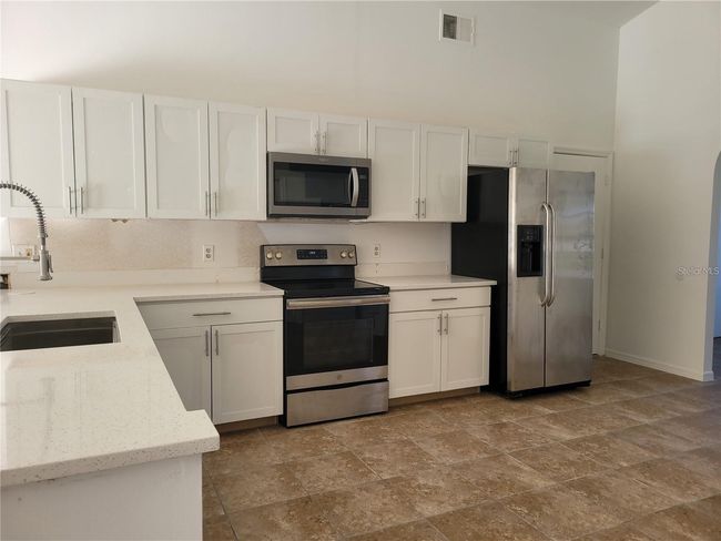 2701 Sebastian Ct, House other with 3 bedrooms, 2 bathrooms and null parking in KISSIMMEE FL | Image 6