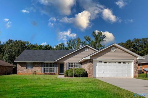 111 Spirit Dr, Toney, AL, 35773-5725 | Card Image