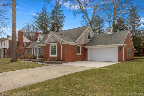 24801 Newton St, Dearborn, MI, 48124-1557 | Card Image