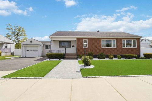 63 Taft St, Revere, MA, 02151 | Card Image