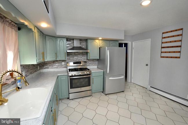 326 Mercer St, House other with 4 bedrooms, 2 bathrooms and null parking in GLOUCESTER CITY NJ | Image 11