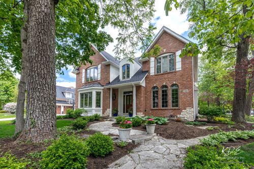 752 S Julian St, Naperville, IL, 60540-6712 | Card Image