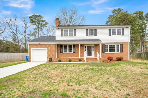 4 Wendell Cir, Poquoson, VA, 23662-1032 | Card Image