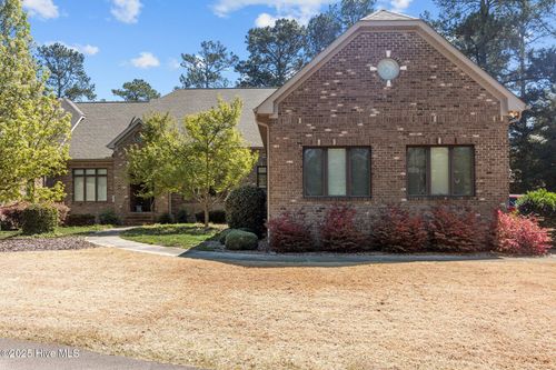 1 Windsor Ter, Pinehurst, NC, 28374-6727 | Card Image