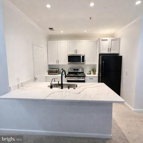 apt-202-19623 Galway Bay Cir, GERMANTOWN, MD, 20874-4612 | Card Image