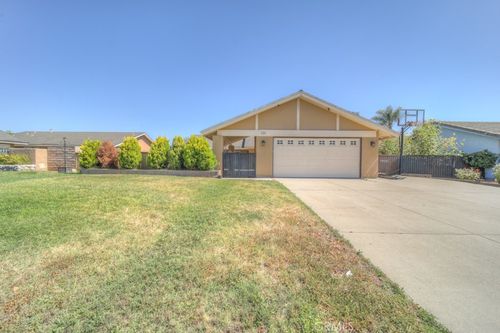 6591 Grant St, Chino, CA, 91710-3860 | Card Image