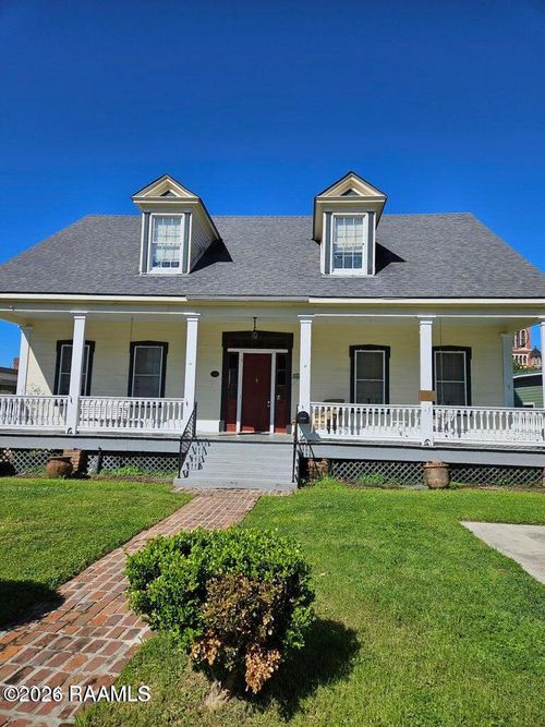 1012 S Washington St, Lafayette, LA, 70501-6718 | Card Image