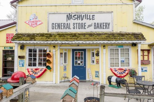 118 E Washington St, Nashville, IN, 47448-7016 | Card Image