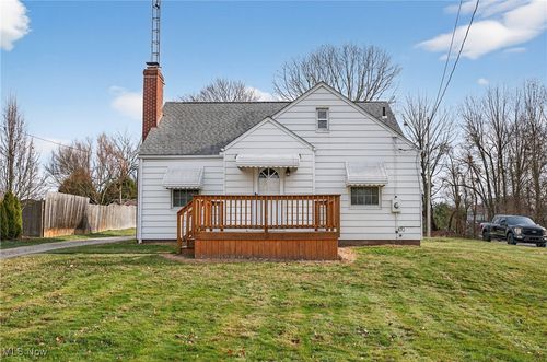 6410 El Mar Dr Nw, North Canton, OH, 44720-6502 | Card Image