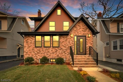 153 Garfield Pl, Maplewood, NJ, 07040-1541 | Card Image