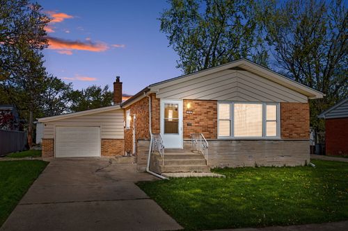 316 N Arquilla Dr, Chicago Heights, IL, 60411-1704 | Card Image
