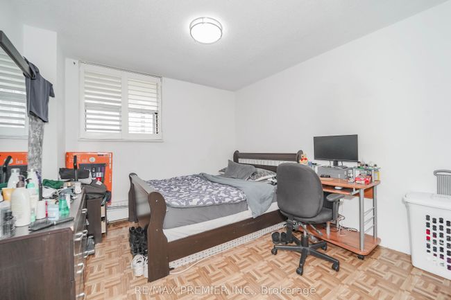 1003 - 390 Dixon Rd, Condo with 2 bedrooms, 1 bathrooms and 1 parking in Etobicoke ON | Image 12
