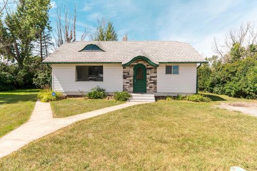 433 3 St, Stirling, AB, T0K2E0 | Card Image