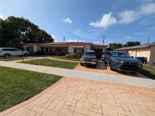 33-29-33 Se 4th St, Dania Beach, FL, 33004-4131 | Card Image