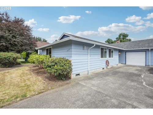 1635 Sw 22nd St, Troutdale, OR, 97060-1707 | Card Image