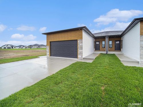 1130 Titan Dr, Hickman, NE, 68372-9750 | Card Image