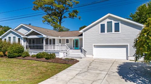 213 Mansfield Pkwy, Morehead City, NC, 28557-2721 | Card Image