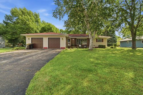 403 9th Ave Sw, Wells, MN, 56097-1231 | Card Image