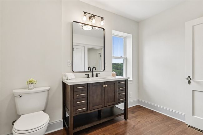 Full Bath | Image 26