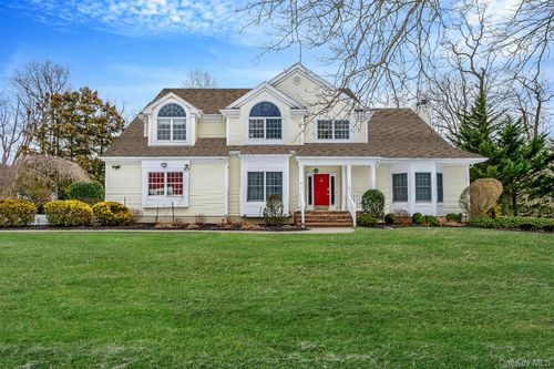 10 Ashley Loop, Northport, NY, 11768-1463 | Card Image